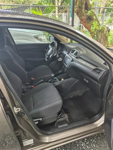 Suzuki Swift 1.2 Dzire At