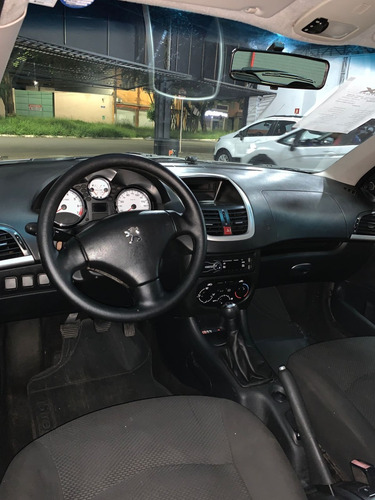 Imagem 1 de 4 de Peugeot 207 1.4 Xr 8v