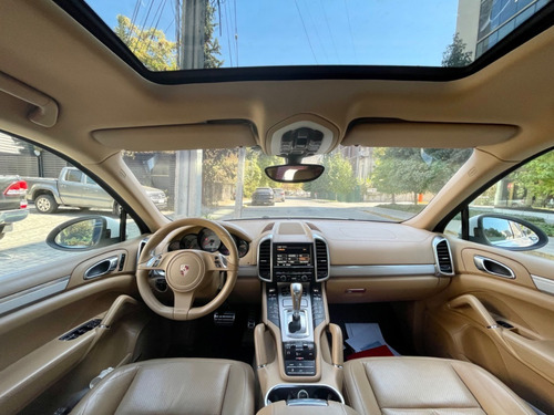 Imagen 6 de 11 de Porsche Cayenne 4.8 S V8 4wd