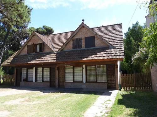 Imagen 1 de 13 de Venta Duplex 2 Dormitorios Villa Gesell Zona Centro