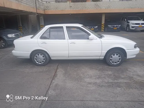 Nissan Sentra 1.6 B13 Std