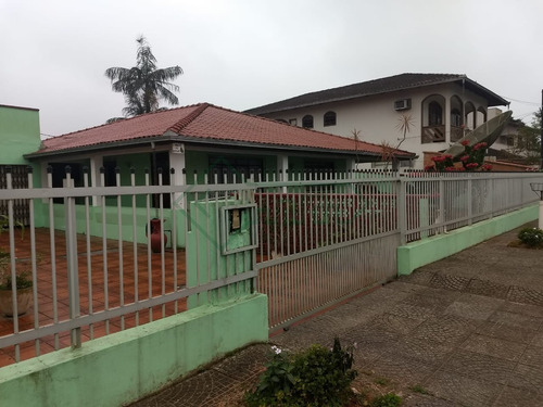 Imagem 3 de 6 de Linda Casa No Bairro Floresta | Estuda Permuta | Terreno 500 M2 (20 X 25) - Sa00321 - 32885503