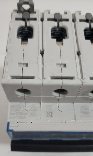 Interruptor Automatico 4p 20a 10ka Curv D Ref 408148 Legrand