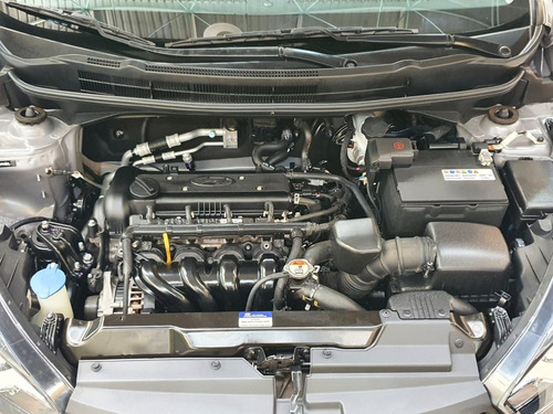 Imagem 8 de 9 de Hyundai Hb20x 1.6 16v Style