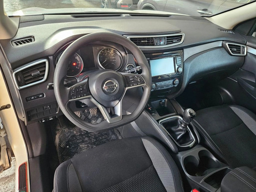 Nissan Qashqai 2.0 SENSE 4X2 MT 5P