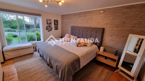 Casa De Campo Remodelada De 4d4b Con Jardin En Frutillar