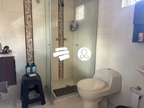 Vendo Apartamento A Pocas Cuadras Del Aeropuerto Olaya Herrera. Sector Manzanares