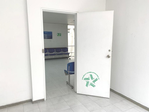 Imagen 1 de 12 de Vendo Oficina O Consultorio Sector Clinica Risaralda Pereira