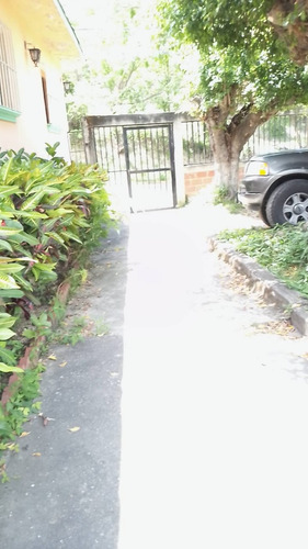 Casa En Venta Urb Los Naranjos Guarenas