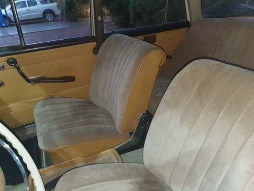 Mercedes-benz 200 (w110)