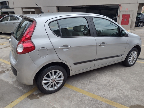Imagem 4 de 15 de Palio Essence 1.6 Dual 2014 Completissimo, Novo