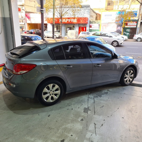 Imagen 10 de 25 de Chevrolet Cruze Usado 2016 1.8 Lt Mt 5 P