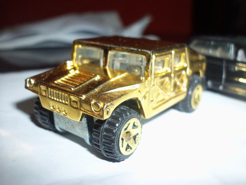 Hot Wheels Hummer H2 Cromo Gold De Coleccion  A Escala 1.64