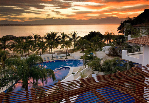 Villa De Lujo En Venta Pegada A La Playa, Kovay Gardens