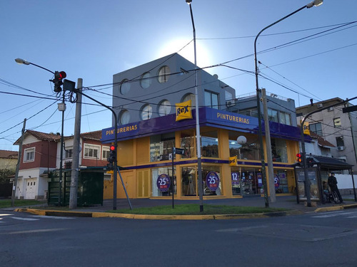 Local En Venta, Esquina Sobre Avenida Libertador, Martínez