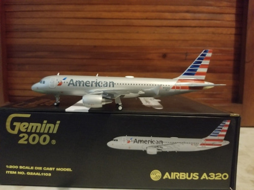 Avion Airbus A320-200 American Airlines N103us Escala 1:200