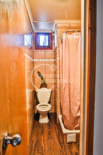 Local Comercial En Venta En Valparaíso, Hostal Restobar