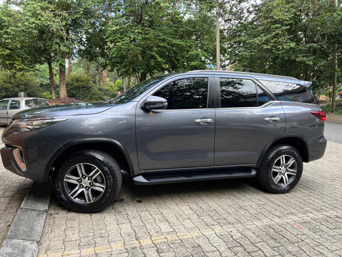 Toyota Fortuner 2.7l