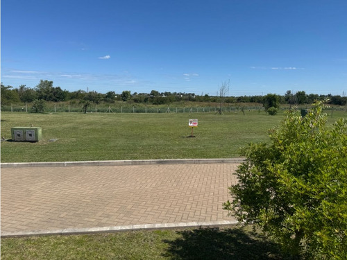 Vendo Terreno, 503 M2 En Las Acacias, C. Del Uruguay, Entre Ríos.