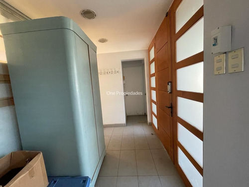 Casa En Venta De 4 Dorm. En Las Condes