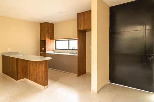 Casa En Venta Merida, Temozon Norte, Entrega Inmediata.