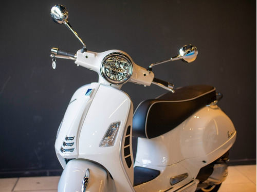 Imagen 22 de 25 de Scooter Vespa Gts 300 Super Disponible Ya