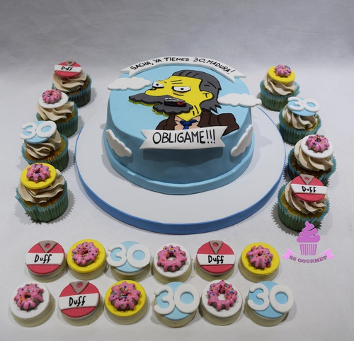 Combo Torta + Cupcakes + Oreos Los Simpson - Donas Duff