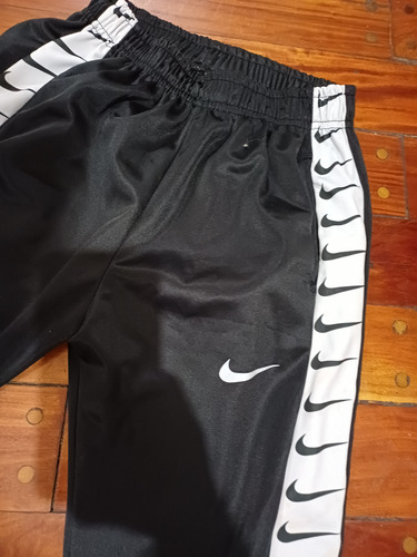 Jogging Pantalón Largo Nike Negro Detalle T M (Usado)