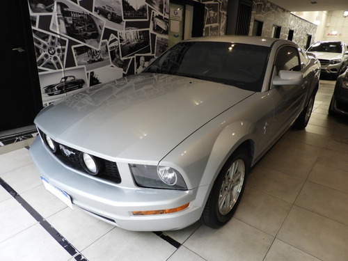 Ford Mustang V6 4.0