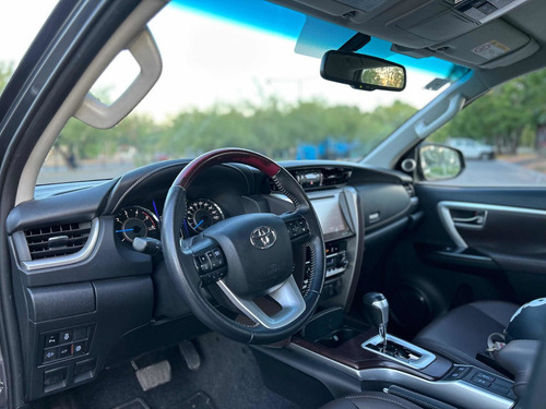 Toyota SW4 2.8 Srx 177cv 4x4 7as At