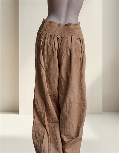 Pantalon De Lienzo Con Caderin Piernas Anchas