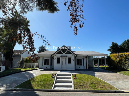 Casa En Venta En Canning Barrio El Rodal