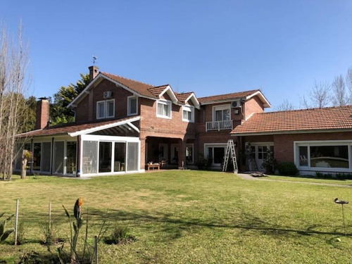 Imagen 4 de 30 de Santa Mara De Tigre- Venta Excelente Casa Con 1900 Mts De Jardín En Excluisividad.