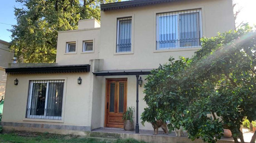 Chalet En Venta En Parque Leloir