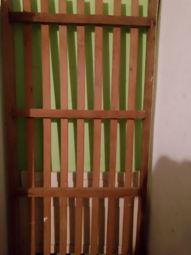 Vendo Cama De Una Plaza , Seminuevo Está En Muy Buen Estado