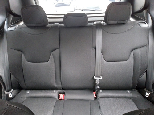 Jeep Renegade 1.8 Flex Aut. 5p