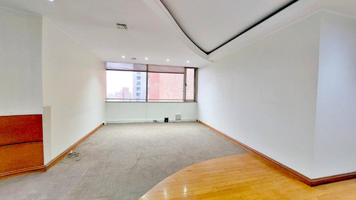 Vende Espectacular Oficina. Insuperable Ubicación Las Condes