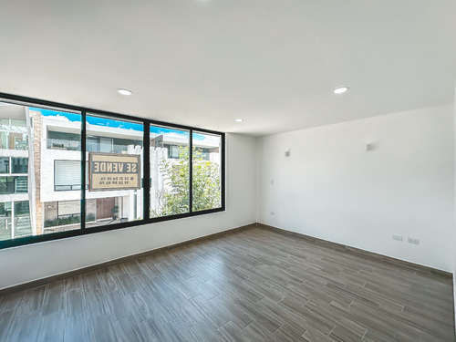 Casa En Venta Con Recámara En Planta Baja En Parque Veracruz.