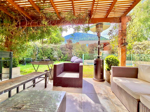 En Venta Interesante Y Cómoda Casa En Chamisero, Oportunidad