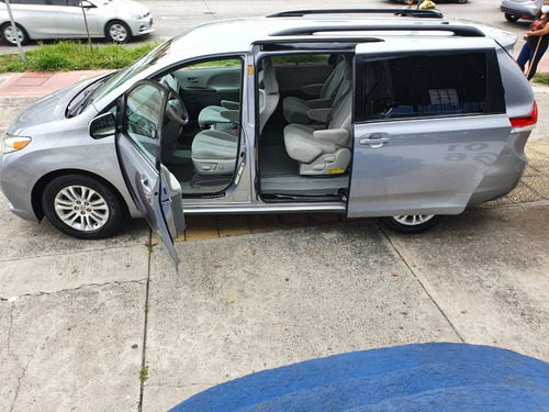 Imagen 9 de 15 de Toyota Sienna Xle 2013