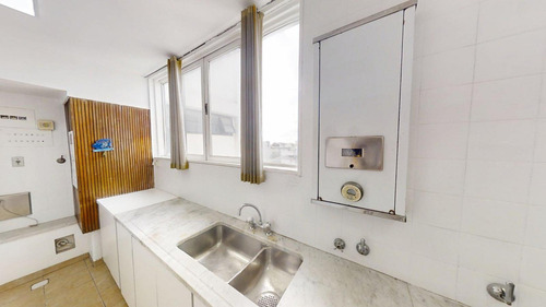 Departamento De 4 Ambientes En Venta En Flores.