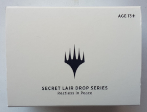 Imagen 3 de 4 de Magic The Gathering Secret Lair Restless In Peace Sellado