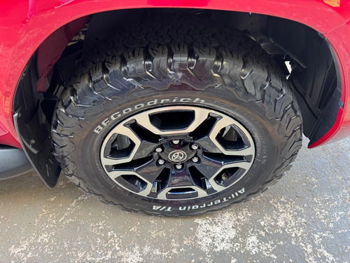 Toyota Hilux 2.8 D-4D TURBO DIESEL CD SRX 4X4 AUTOMÁTICO