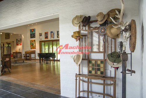 Hermosa Casa En Venta En El Golf.