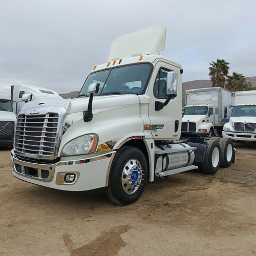 Camion Importado Para Placas Federales Especial Para Volteo