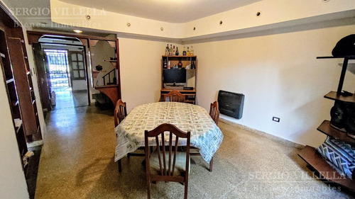 Imagen 8 de 30 de Casa En Venta De 4 Dormitorios Con Cochera Y Quincho- Roque Saenz Peña, Rosario.