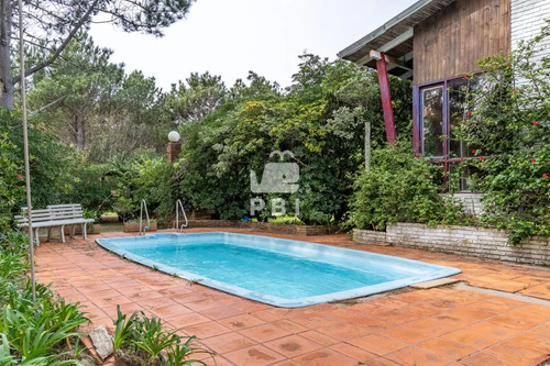 Casa En Primera Linea Al Mar, Bahía Del Pinar - Ref : Pbi12502