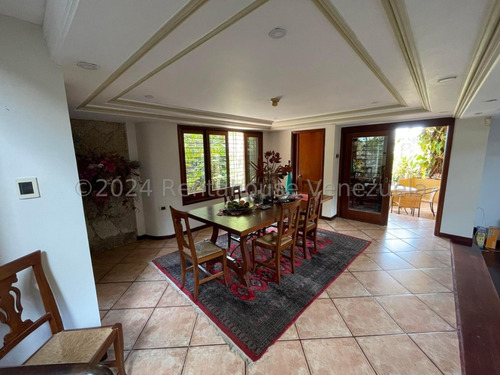Casa Quinta En Venta Con Piscina Planta Eléctrica Excelente Distribución Cocina Empotrada Seguridad Dos Niveles Nela 24-21124