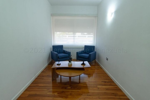 Imagen 5 de 15 de Casa En Venta En Colinas Del Tamanaco 21-17928