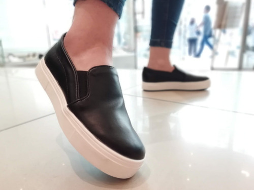 Zapatilla Mujer Pancha Sneaker Slipper Eco Cuero S/interés